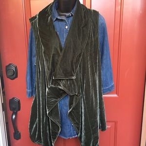 Soft Surroundings Velvet Ruffled Vest